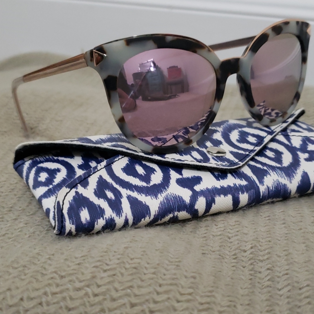 Stella and dot sunglass